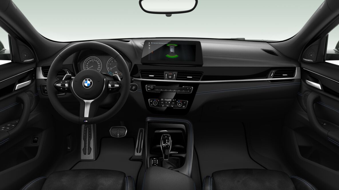 BMW BMW X im Innenraum von vorne