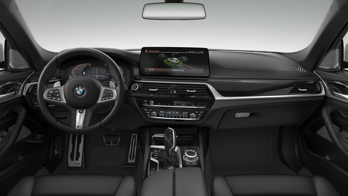 BMW BMW 5er im Innenraum von vorne