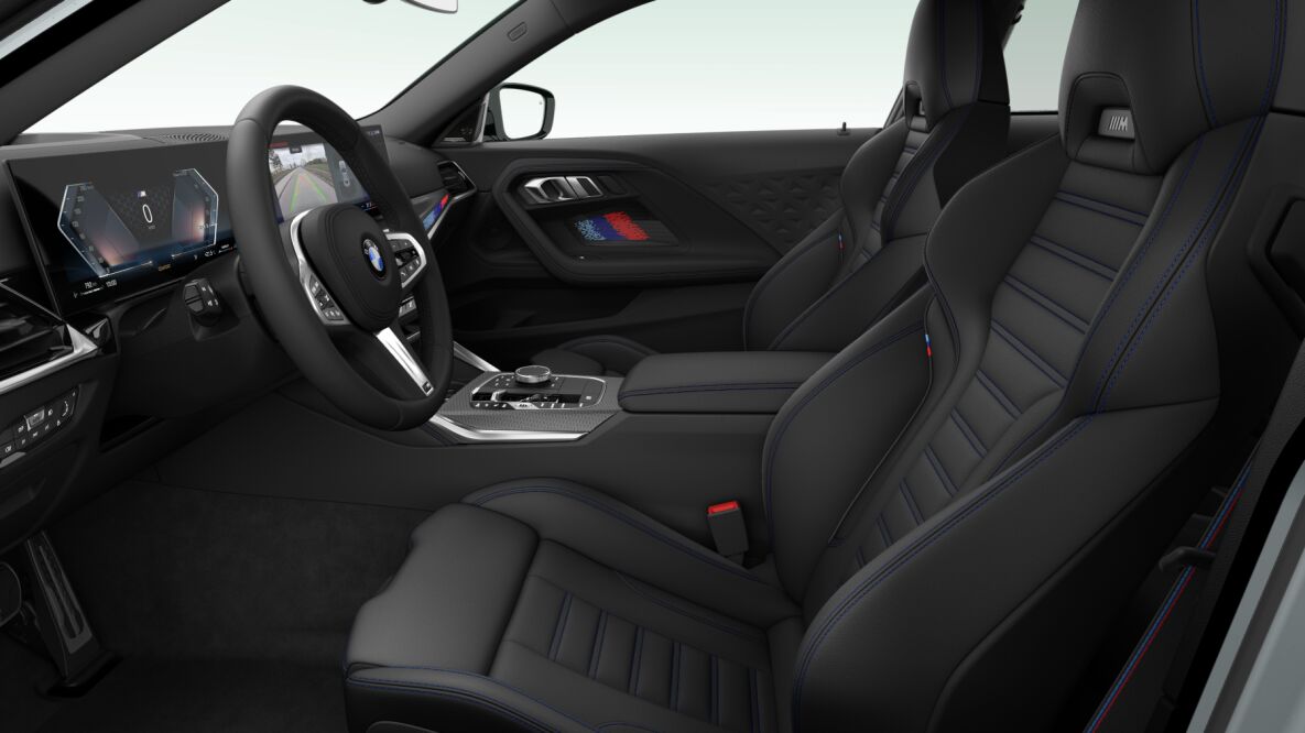 BMW BMW 2er im Innenraum seitlich BMW BMW 2er im Innenraum seitlich