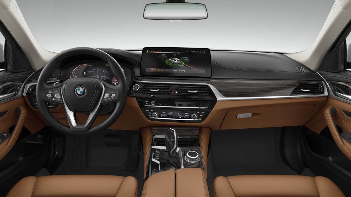 BMW BMW 5er im Innenraum von vorne BMW BMW 5er im Innenraum von vorne