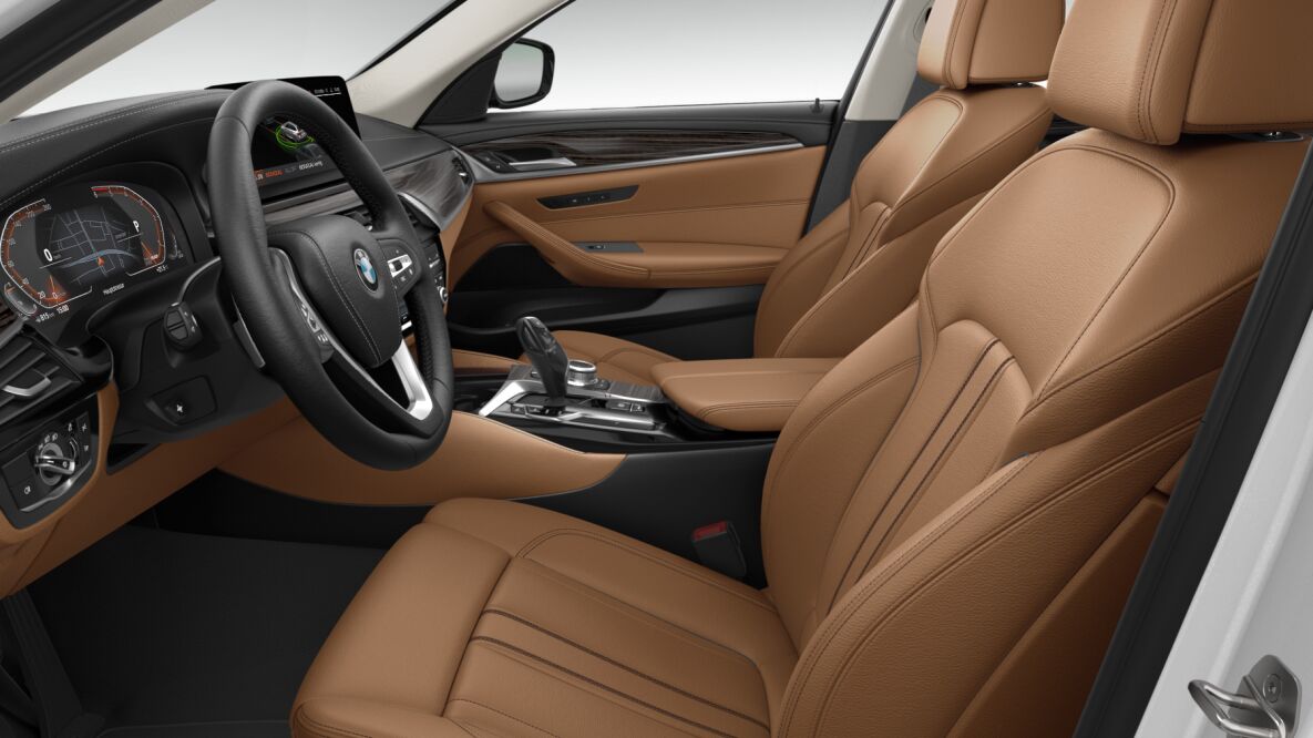 BMW BMW 5er im Innenraum seitlich BMW BMW 5er im Innenraum seitlich